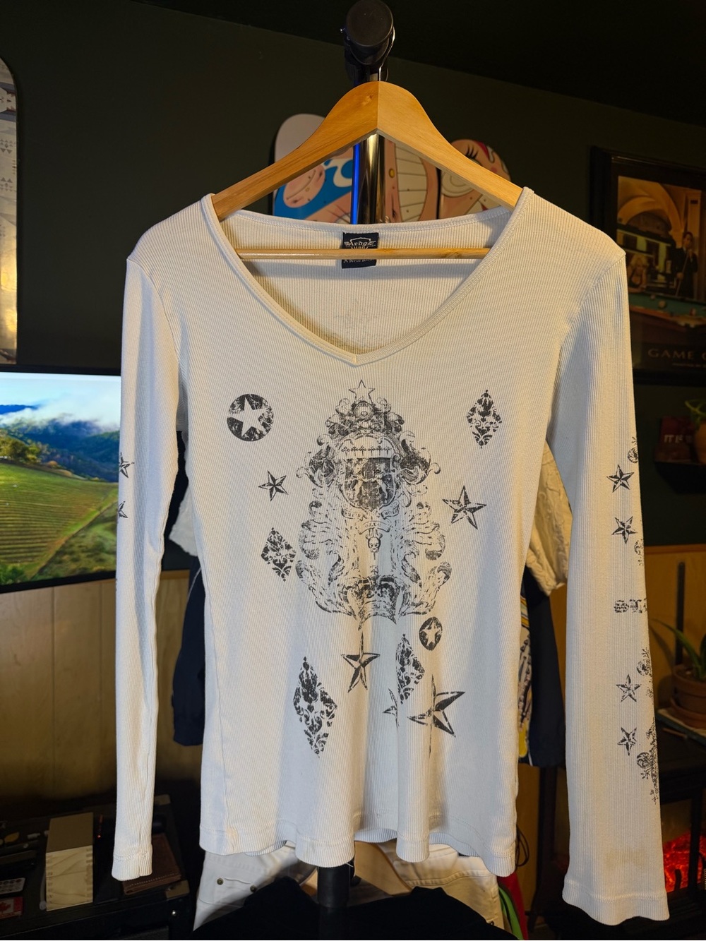 A New Kind Graphic Long Sleeve Top in White & Black Large